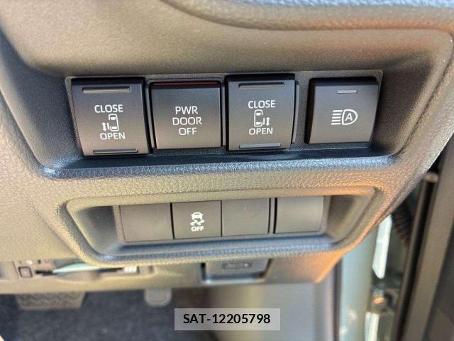 Toyota SIENTA 2026-05 8219001-10