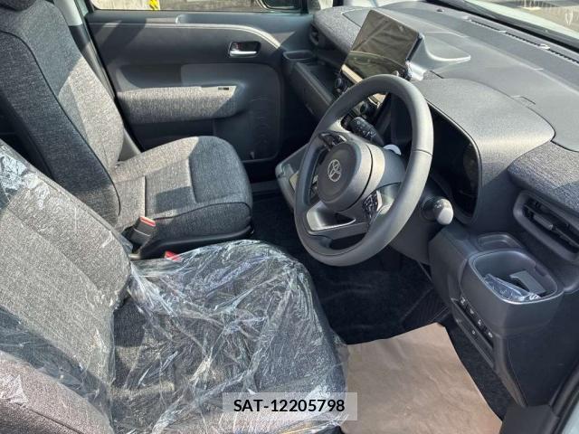 Toyota SIENTA 2026-05 8219001-5
