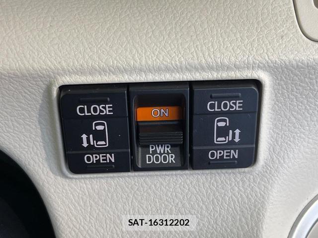 Toyota SIENTA 2016-10 8219200-2