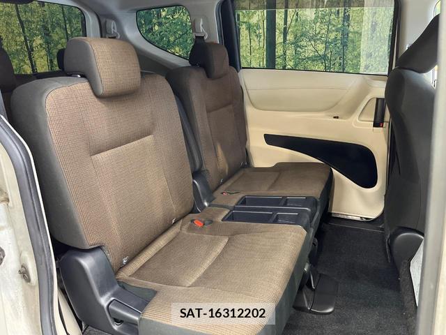 Toyota SIENTA 2016-10 8219200-8