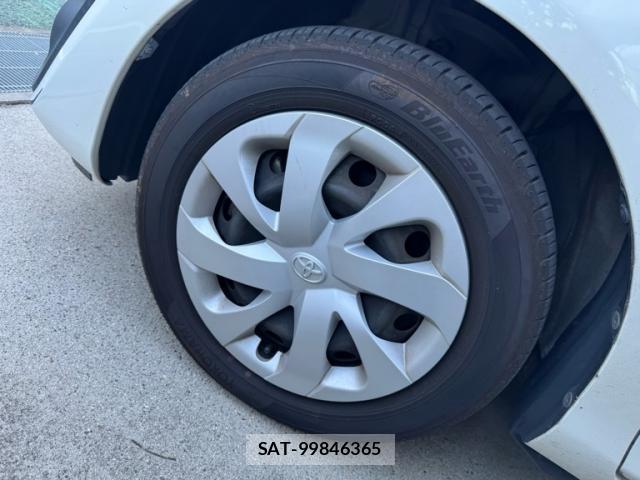 Toyota SIENTA 2016-05 8219778-11