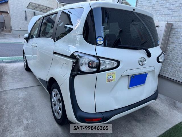 Toyota SIENTA 2016-05 8219778-12