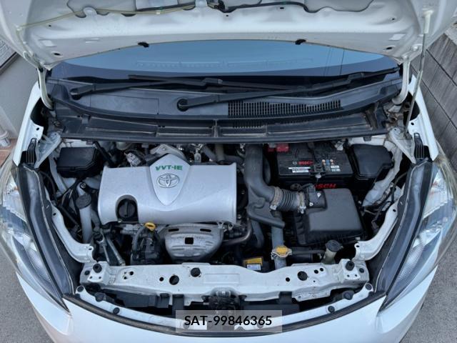 Toyota SIENTA 2016-05 8219778-15