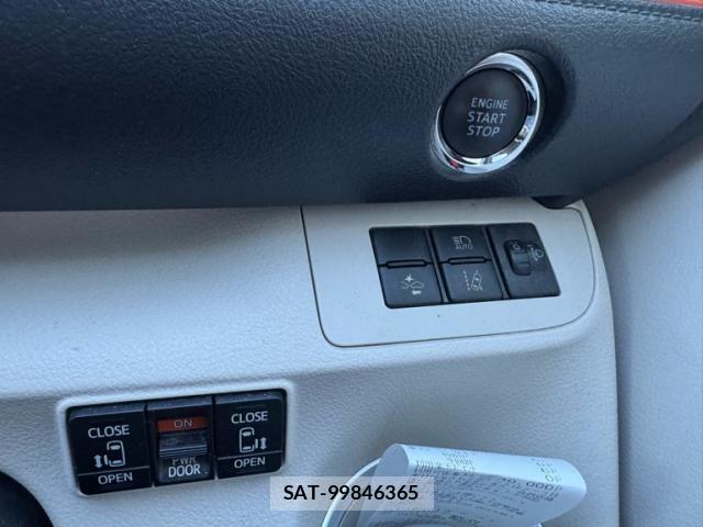 Toyota SIENTA 2016-05 8219778-18