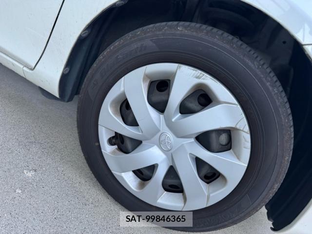Toyota SIENTA 2016-05 8219778-9