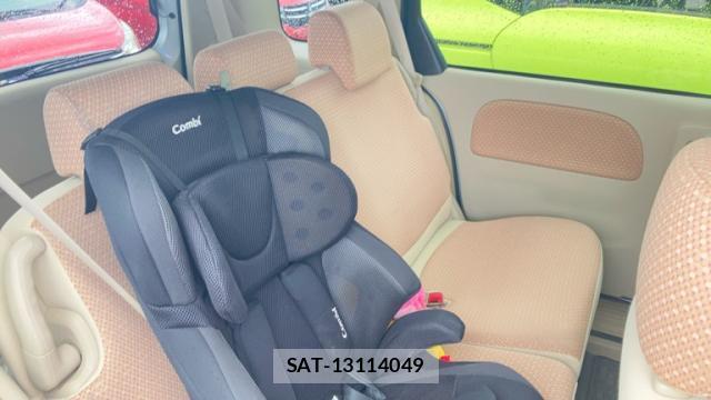 Toyota SIENTA 2011-10 8219859-14