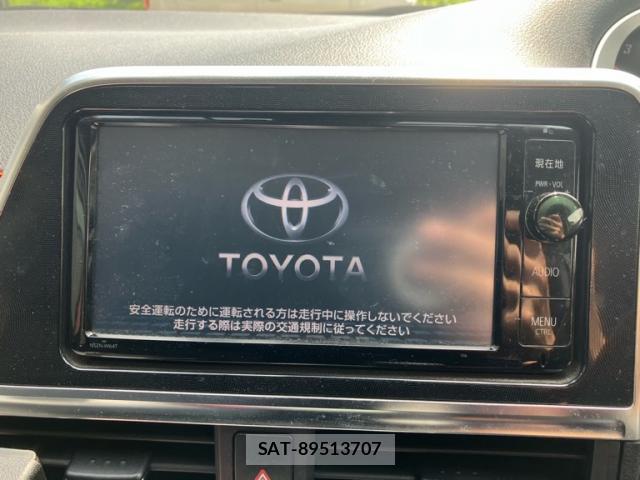 Toyota SIENTA 2016-07 8219945-16