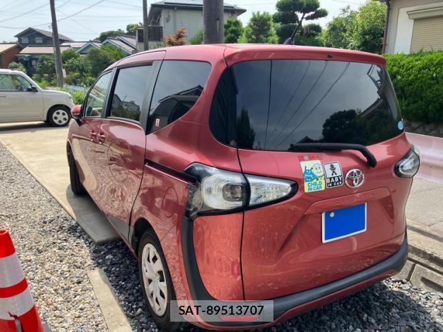 Toyota SIENTA 2016-07 8219945-2