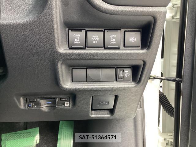 Toyota SIENTA 2024-05 8220155-3