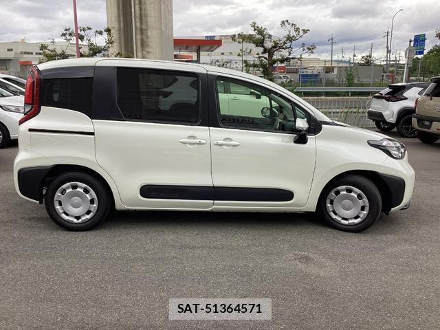 Toyota SIENTA 2024-05 8220155-6