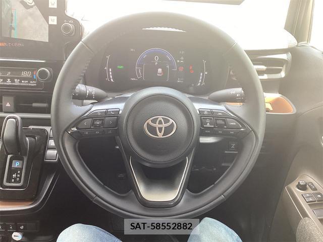 Toyota SIENTA 2025-04 8220158-15