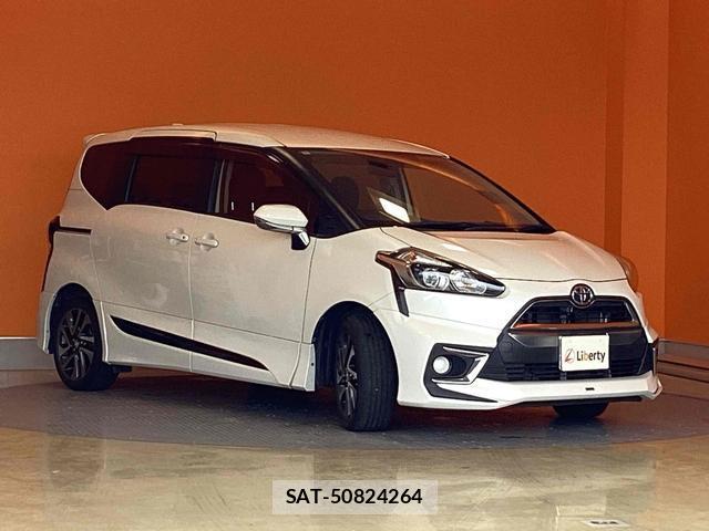 Toyota SIENTA 2016-08 8220257-12