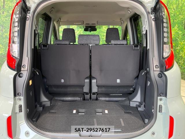 Toyota SIENTA 2023-12 8220330-10