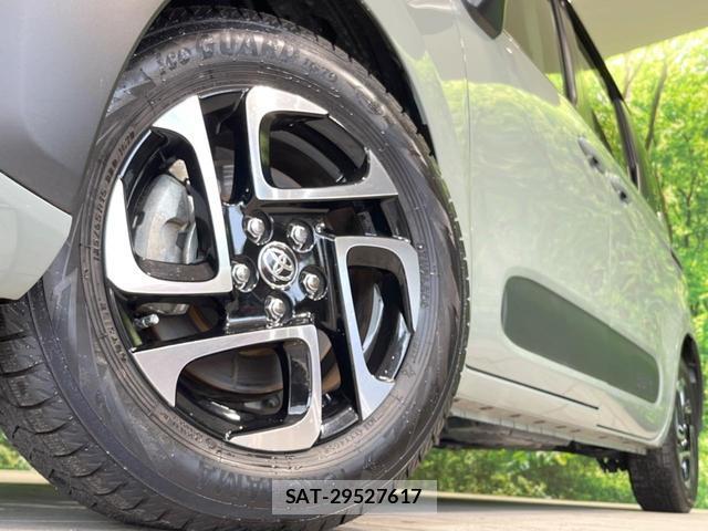 Toyota SIENTA 2023-12 8220330-13