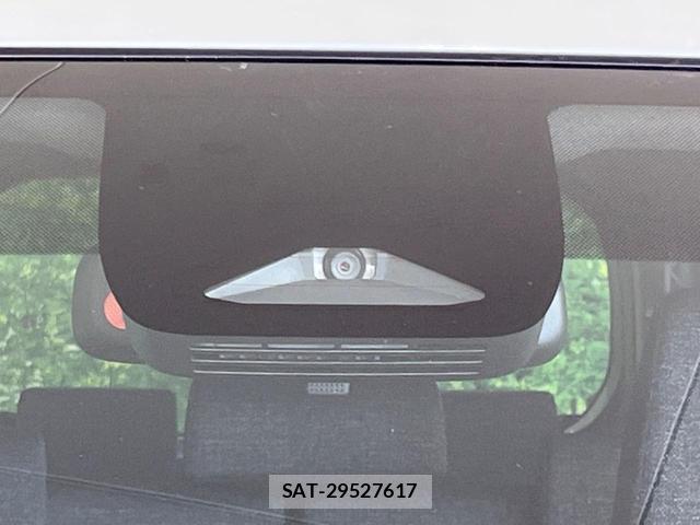 Toyota SIENTA 2023-12 8220330-4