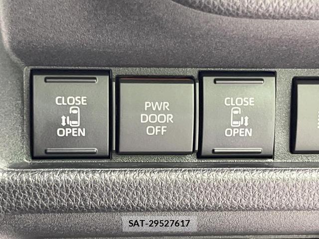 Toyota SIENTA 2023-12 8220330-6