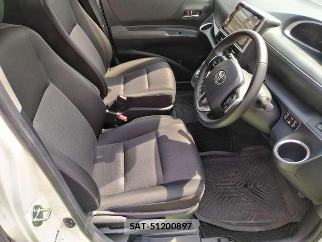 Toyota SIENTA 2022-03 8220522-11