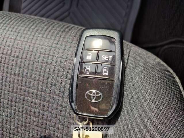 Toyota SIENTA 2022-03 8220522-19