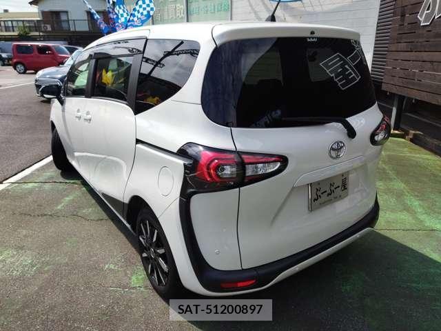 Toyota SIENTA 2022-03 8220522-6