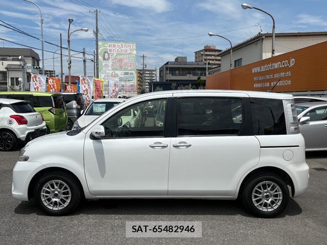 Toyota SIENTA 2012-10 8220699-14