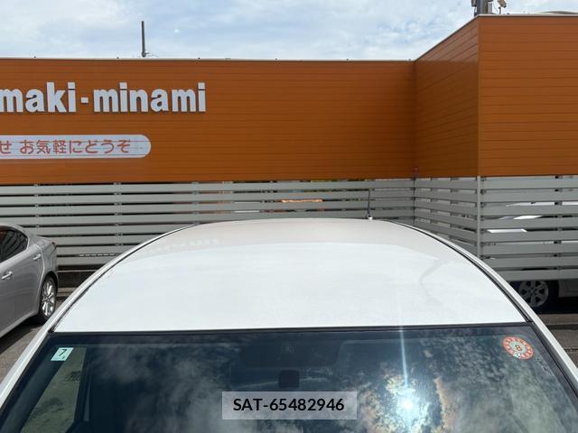 Toyota SIENTA 2012-10 8220699-16