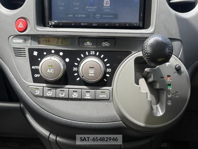 Toyota SIENTA 2012-10 8220699-7