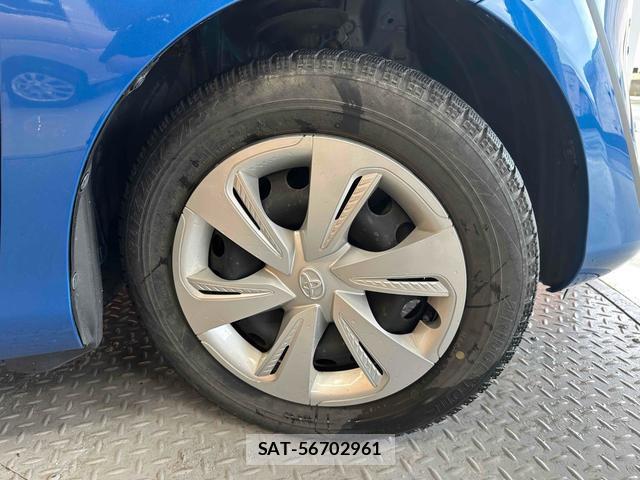 Toyota SIENTA 2020-03 8221038-15