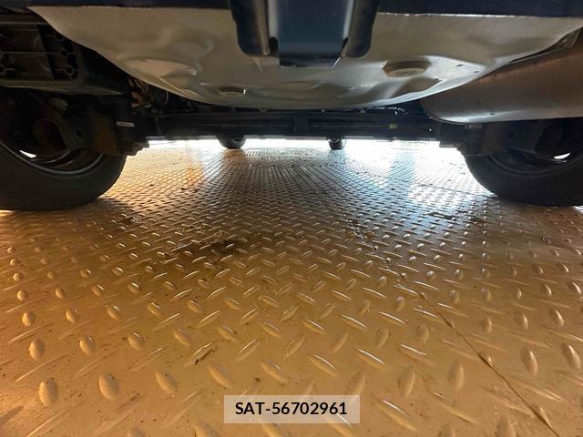 Toyota SIENTA 2020-03 8221038-16