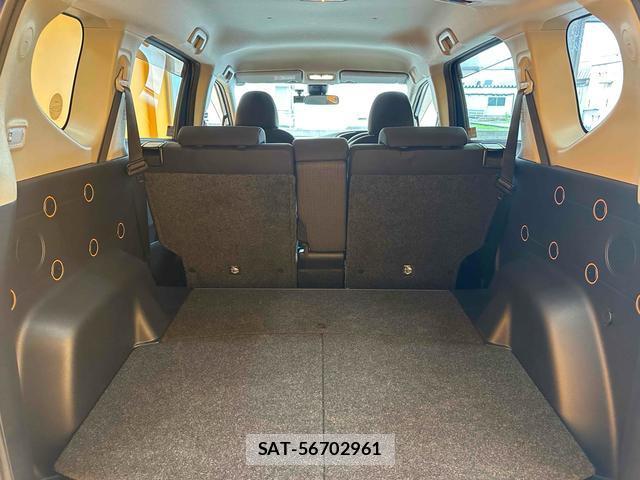 Toyota SIENTA 2020-03 8221038-18