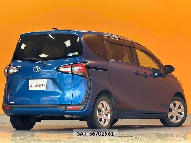 Toyota SIENTA 2020-03 8221038-8