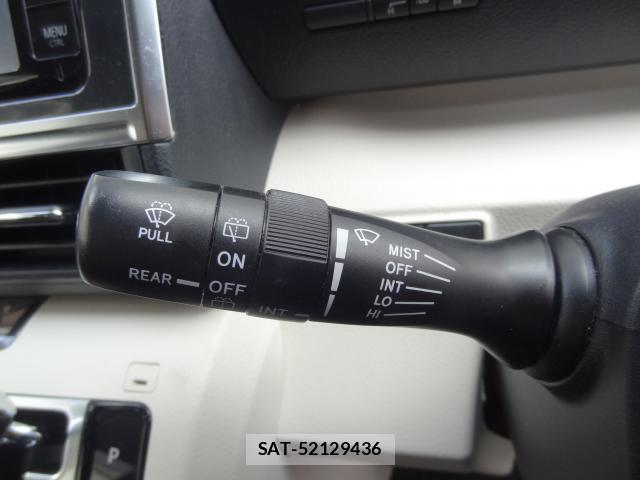 Toyota SIENTA 2015-07 8221254-16