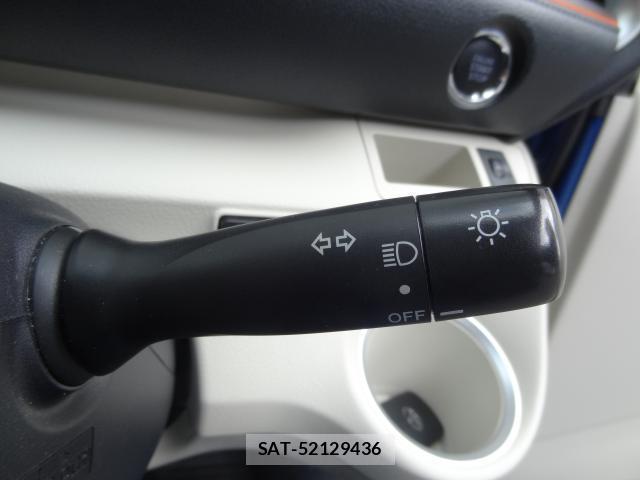 Toyota SIENTA 2015-07 8221254-17