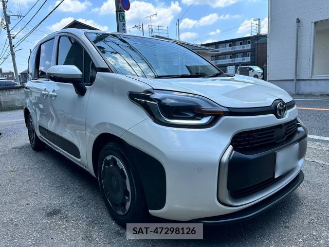 Toyota SIENTA 2022-11 8221701-1