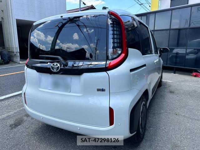 Toyota SIENTA 2022-11 8221701-2