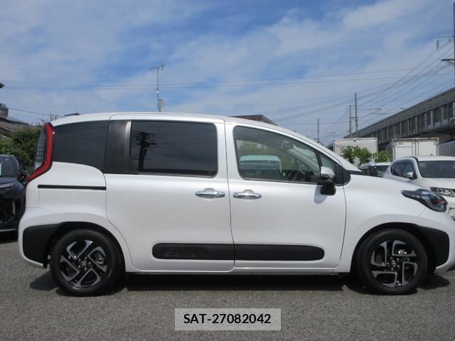 Toyota SIENTA 2024-08 8221740-3
