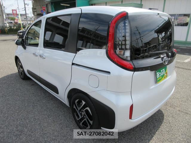 Toyota SIENTA 2024-08 8221740-8