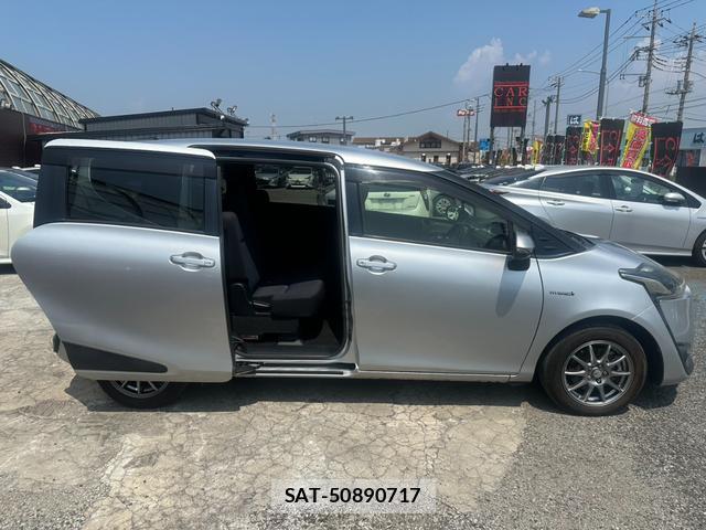 Toyota SIENTA 2016-12 8221949-15