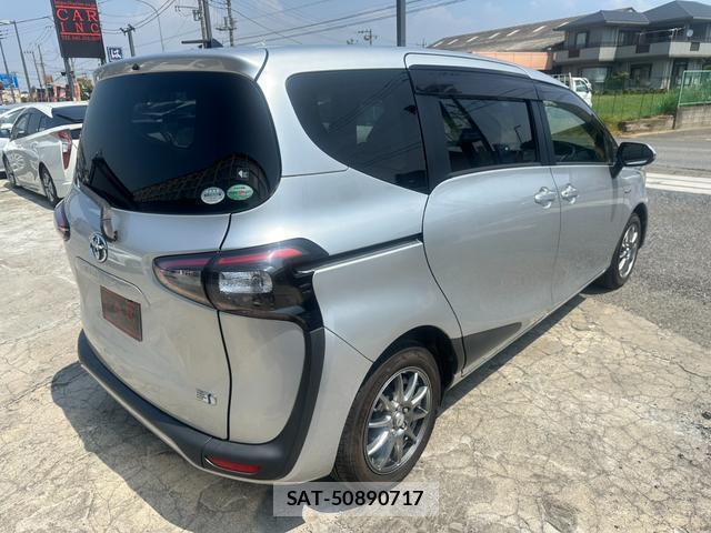 Toyota SIENTA 2016-12 8221949-16