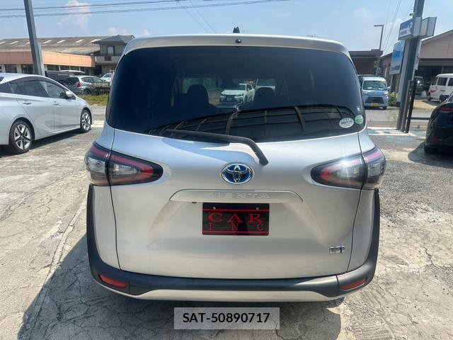 Toyota SIENTA 2016-12 8221949-17