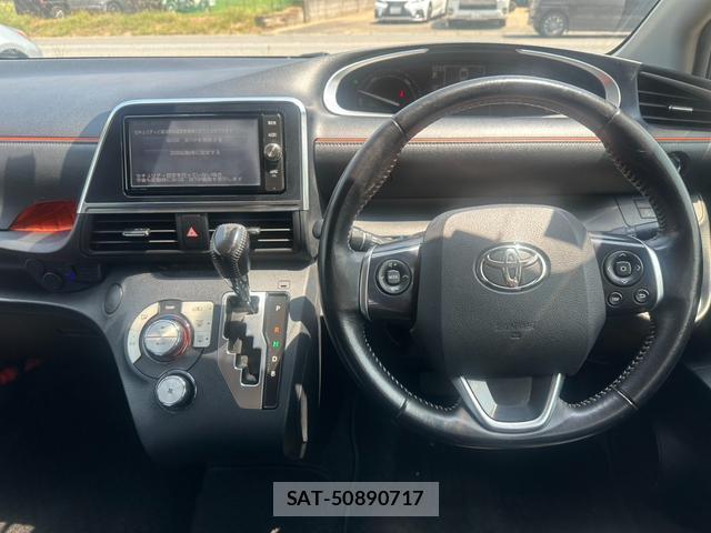 Toyota SIENTA 2016-12 8221949-2
