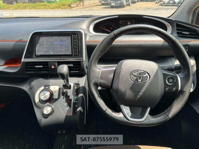 Toyota SIENTA 2018-09 8221955-2