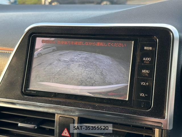 Toyota SIENTA 2016-04 8221956-10