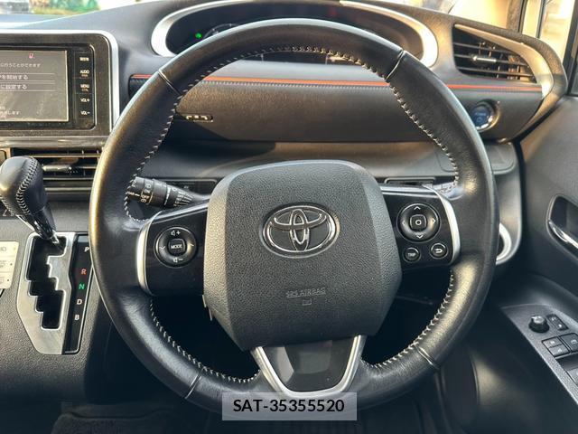 Toyota SIENTA 2016-04 8221956-3