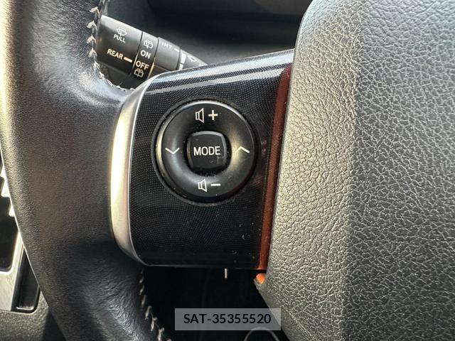 Toyota SIENTA 2016-04 8221956-6