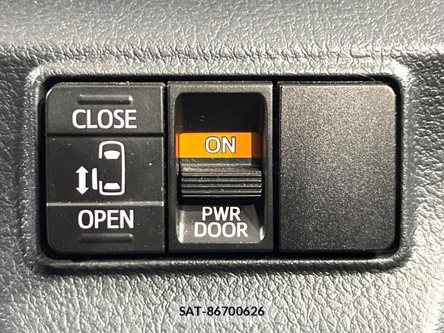 Toyota SIENTA 2021-05 8222037-4