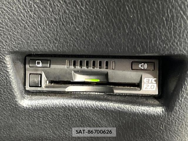 Toyota SIENTA 2021-05 8222037-5
