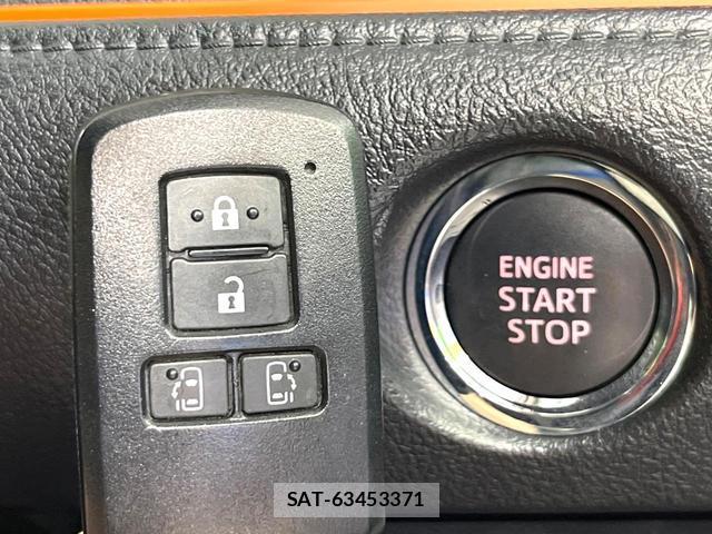 Toyota SIENTA 2019-02 8222040-6