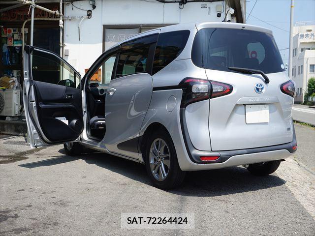 Toyota SIENTA 2016-06 8222066-0