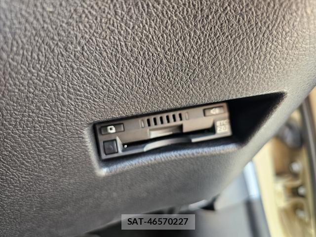 Toyota SIENTA 2021-08 8222283-10