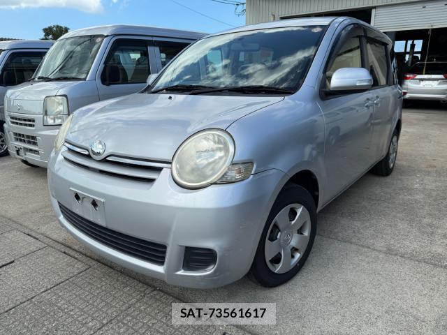 Toyota SIENTA 2013-06 8222460-0